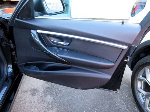 Used 2017 BMW 330i Sedan image 20