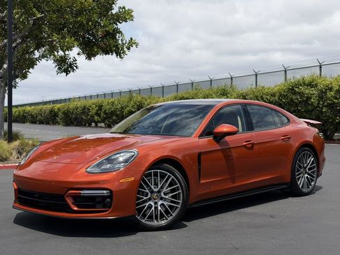 Used 2023 Porsche Panamera GTS w/ Premium Package AWD/4WD image 4