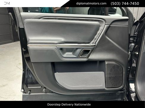 Used 2022 Rivian R1T Launch Edition image 31