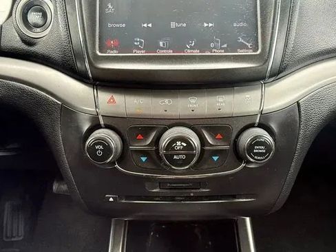 Used 2017 Dodge Journey Crossroad FWD image 26