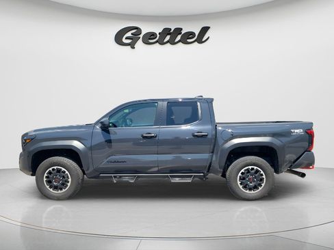 Used 2024 Toyota Tacoma TRD Off-Road AWD/4WD image 7