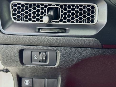 Used 2025 Honda Civic Type R image 13