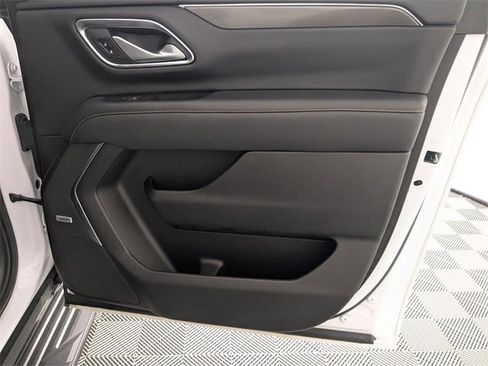 Used 2021 GMC Yukon XL AT4 image 34