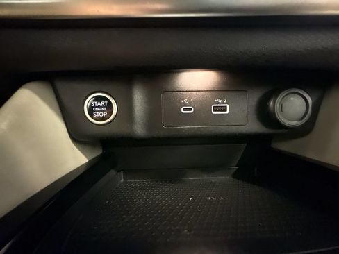 Used 2021 Nissan Rogue SL w/ Premium Package AWD/4WD image 19