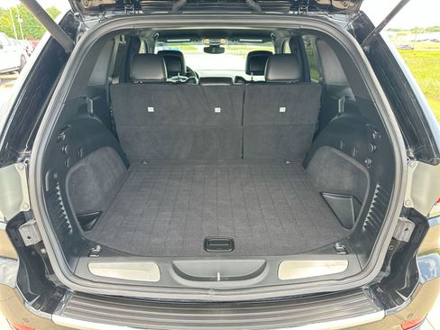 Used 2018 Jeep Grand Cherokee Limited RWD image 22