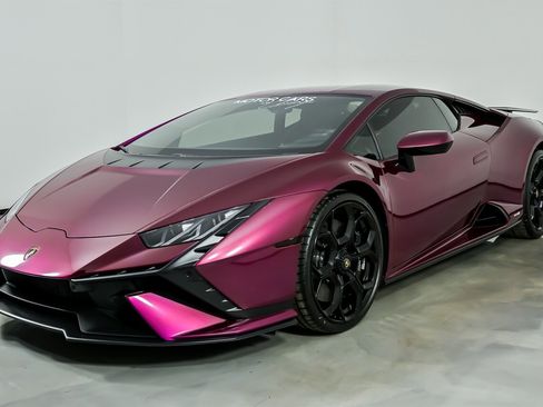 Used 2023 Lamborghini Huracan Tecnica image 6