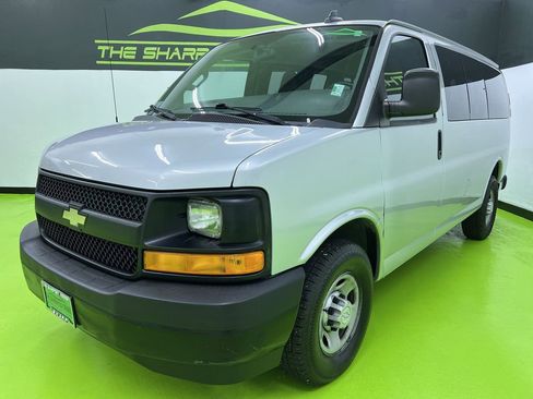 Used 2017 Chevrolet Express 2500 LS RWD image 5