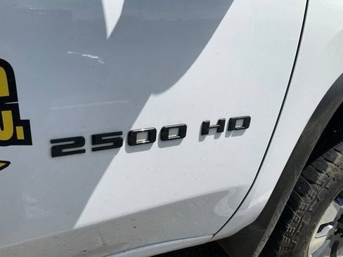 Used 2022 Chevrolet Silverado 2500 Custom w/ Gooseneck/5TH Wheel Package AWD/4WD image 10