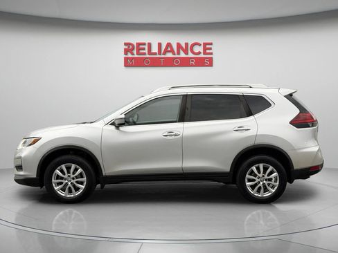 Used 2018 Nissan Rogue SV AWD/4WD image 3
