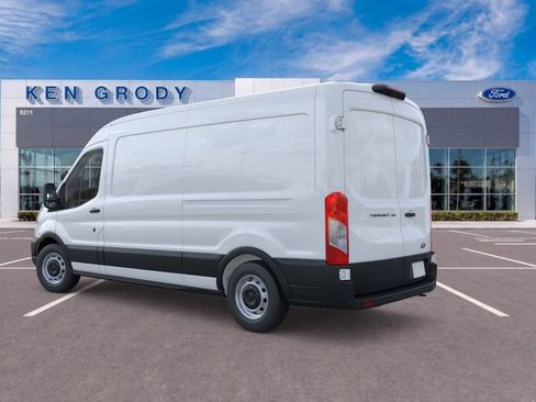 New 2026 Ford Transit 150 148 Medium Roof w/ Load Area Protection Package RWD image 4