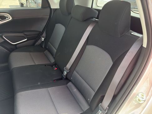 Used 2022 Kia Soul LX w/ Technology Package FWD image 43