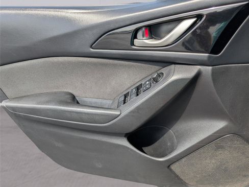 Used 2016 MAZDA MAZDA3 i Sport w/ Preferred Equipment Package image 14