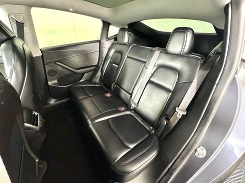 Used 2020 Tesla Model Y Long Range AWD/4WD image 23