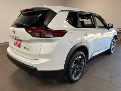 Used 2024 Nissan Rogue SV