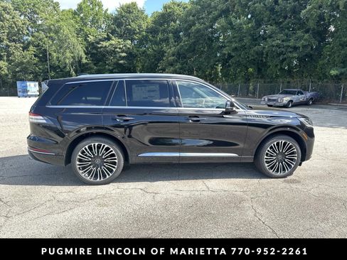New 2026 Lincoln Aviator Black Label AWD/4WD image 8