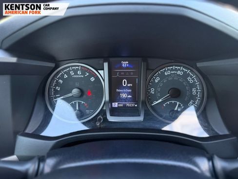 Used 2020 Toyota Tacoma TRD Off-Road w/ Technology Package AWD/4WD image 14