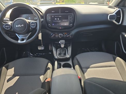 Certified 2023 Kia Soul LX w/ LX Technology Package FWD image 12