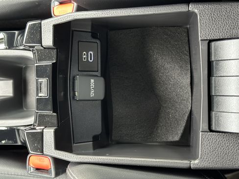 Used 2025 Toyota Corolla Cross XLE w/ Convenience Package image 37