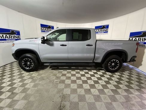 Used 2024 Chevrolet Silverado 1500 ZR2 w/ Technology Package AWD/4WD image 10