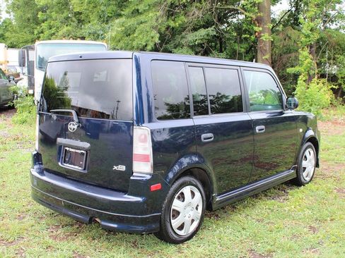 Used 2005 Scion xB FWD image 7