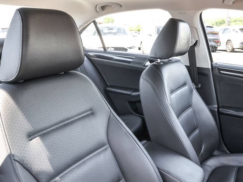 Used 2015 Volkswagen Jetta TDI SEL FWD image 37