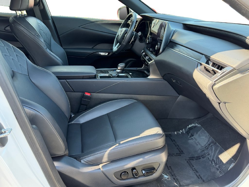 Used 2023 Lexus RX 350 Premium w/ Accessory Package AWD/4WD image 8