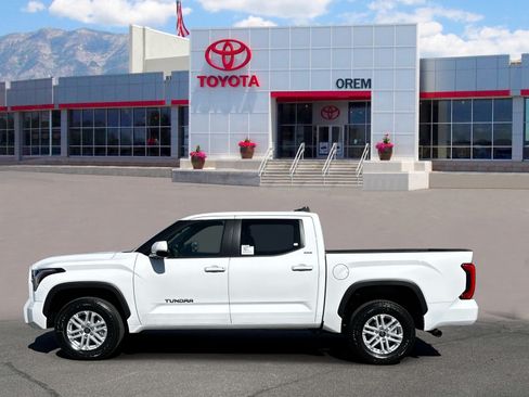 New 2026 Toyota Tundra SR5 w/ SR5 Premium Package AWD/4WD image 5