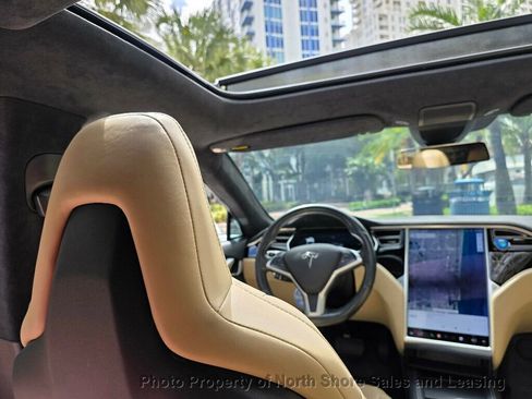 Used 2015 Tesla Model S 70 image 50