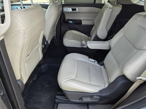 Used 2021 Ford Explorer Platinum w/ Equipment Group 601A AWD/4WD image 10