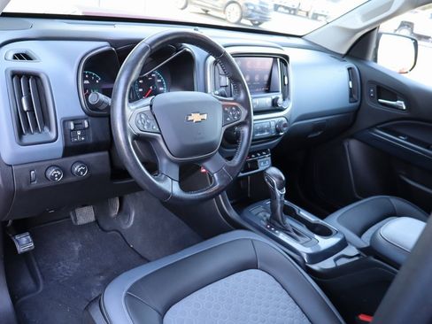 Used 2022 Chevrolet Colorado Z71 image 4