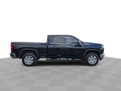 Certified 2022 Chevrolet Silverado 3500 LTZ w/ LTZ Plus Package AWD/4WD image 9