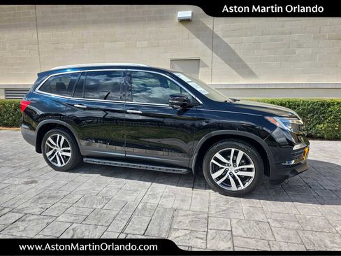 Used 2017 Honda Pilot Touring image 1