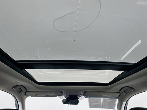 Certified 2025 Honda Pilot Touring image 24