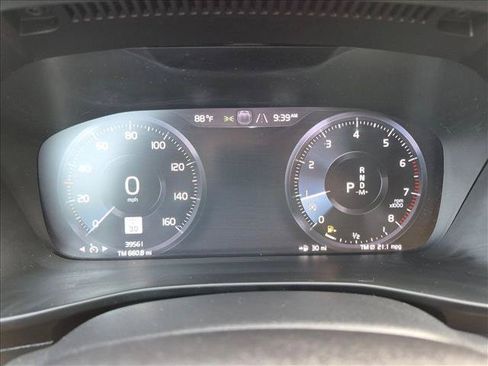 Used 2019 Volvo XC40 T5 Momentum AWD/4WD image 12