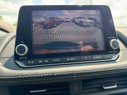 Used 2023 Nissan Rogue S AWD/4WD image 20