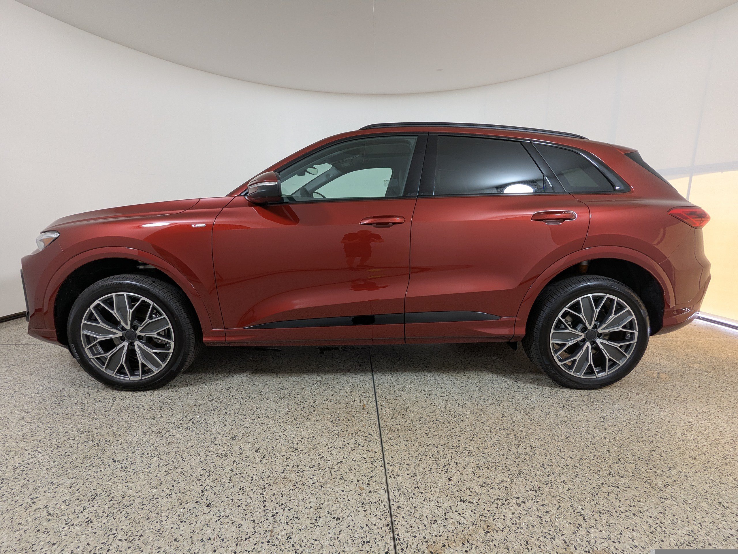 New 2026 Audi Q5 Premium Plus AWD/4WD image 3