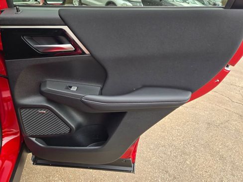 New 2026 Mitsubishi Outlander ES image 7