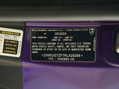 Used 2024 Lamborghini Huracan Sterrato image 37