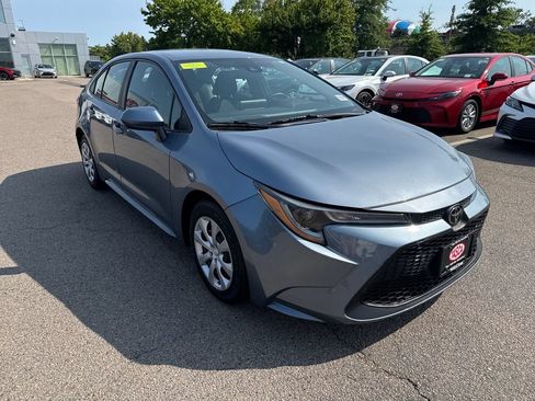 Used 2020 Toyota Corolla LE FWD image 9
