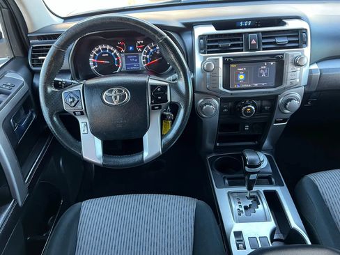 Used 2017 Toyota 4Runner SR5 AWD/4WD image 28