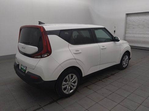 Used 2022 Kia Soul LX FWD image 10
