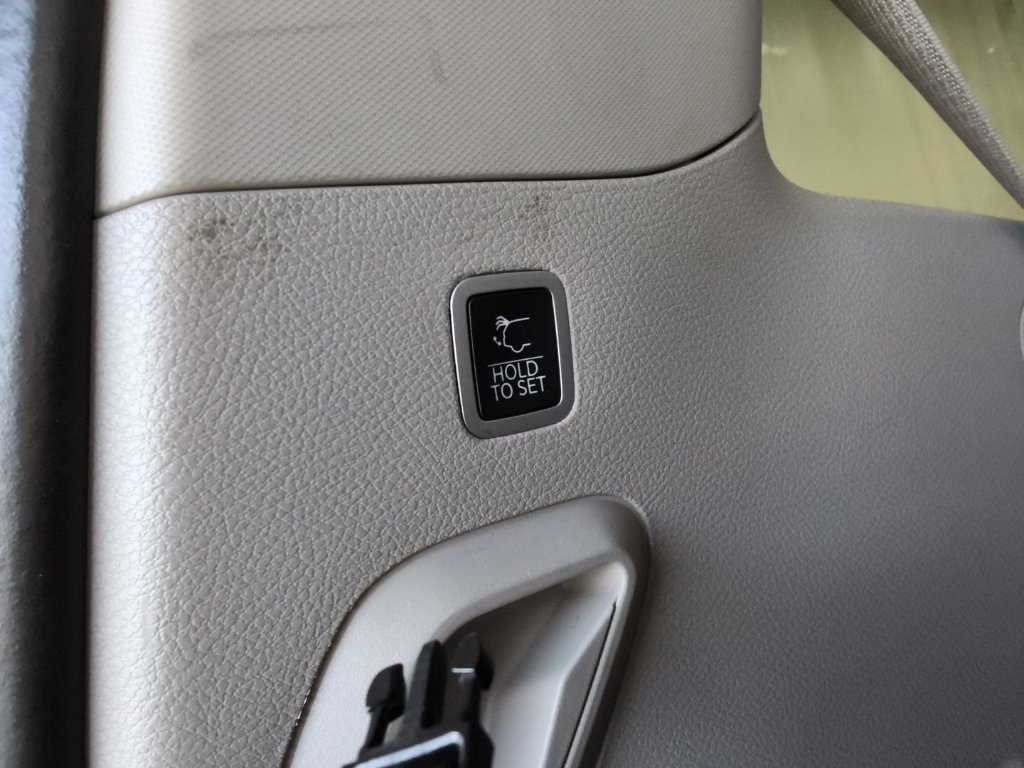 Used 2022 Jeep Wagoneer Series III w/ Flexible Seating Group AWD/4WD image 18