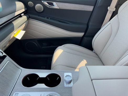 Certified 2026 Genesis GV80 2.5T Advanced AWD/4WD image 8