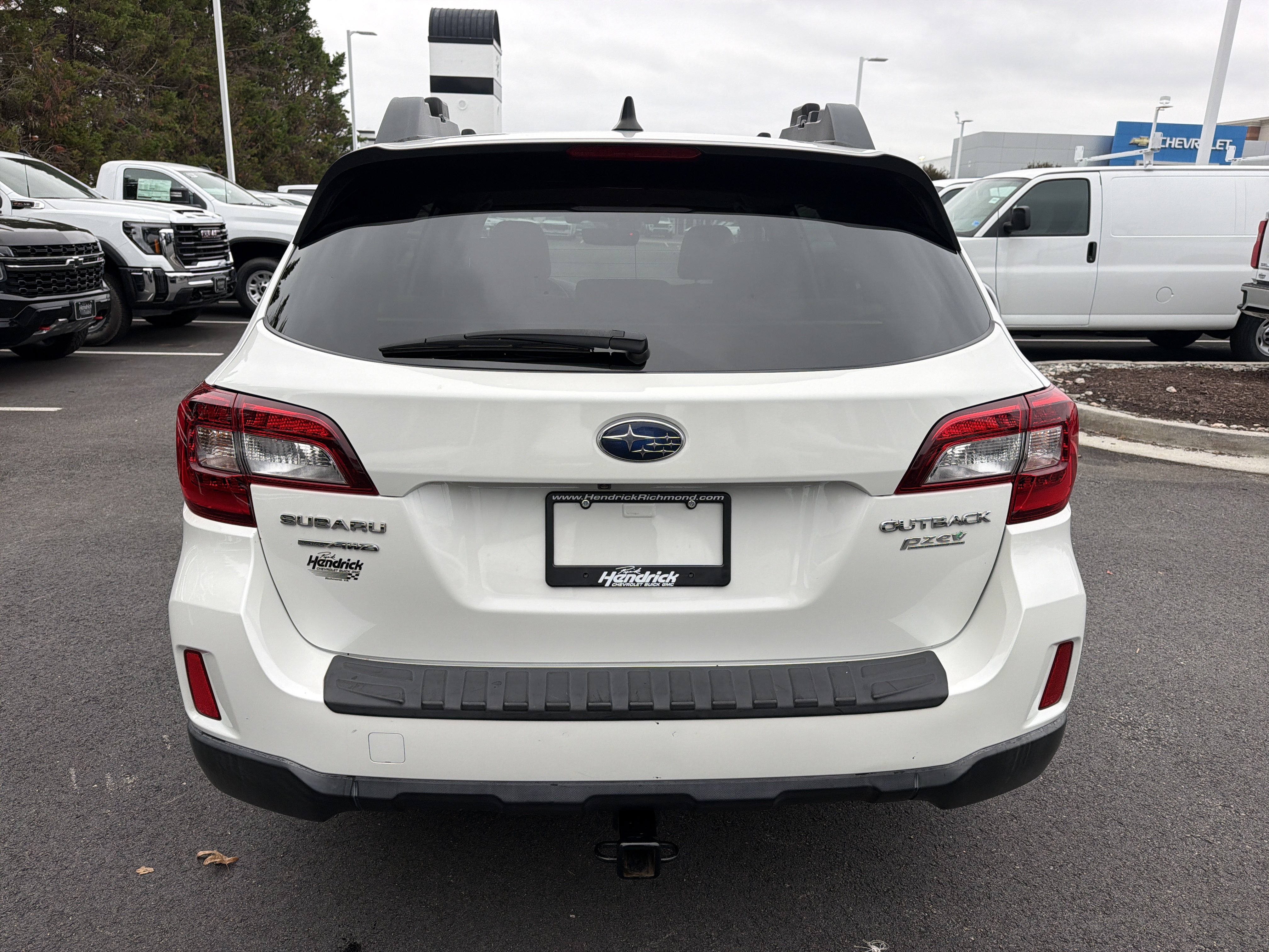 Used 2017 Subaru Outback 2.5i Premium AWD/4WD image 9