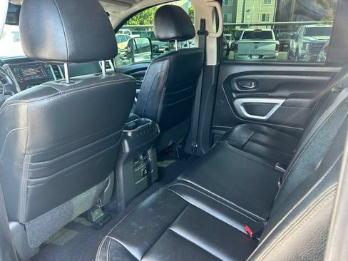 Used 2017 Nissan Titan SL AWD/4WD image 32