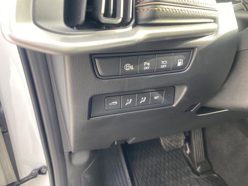 Certified 2025 MAZDA CX-70 Plug-In Hybrid w/ Premium Plus image 17