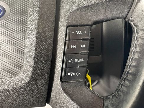 Used 2010 Ford Escape Limited AWD/4WD image 16