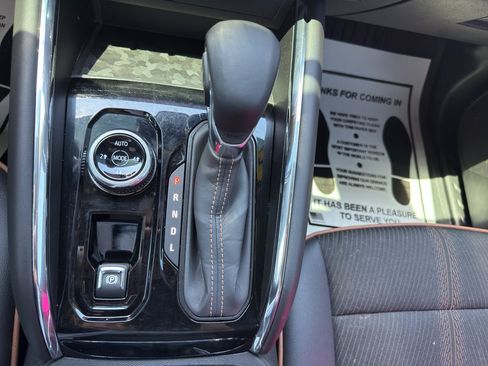 Certified 2024 GMC Canyon AT4 AWD/4WD image 21