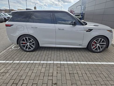 Certified 2025 Land Rover Range Rover Sport Autobiography image 4