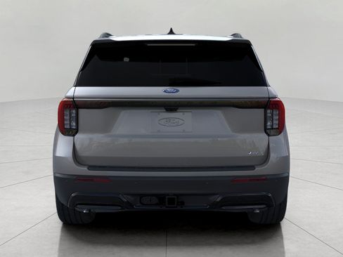 Used 2026 Ford Explorer ST-Line w/ ST-Line Street Pack AWD/4WD image 5